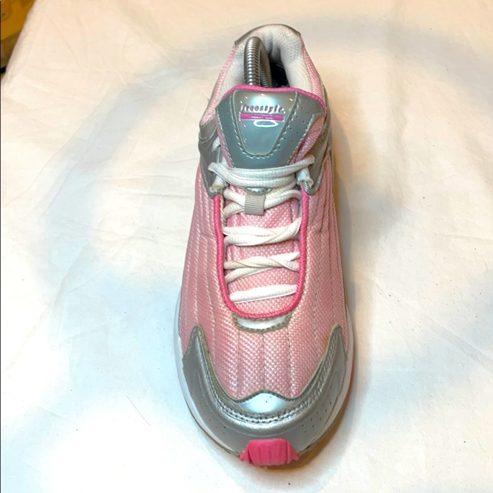 Freestyle Women’s Shoes Size 9